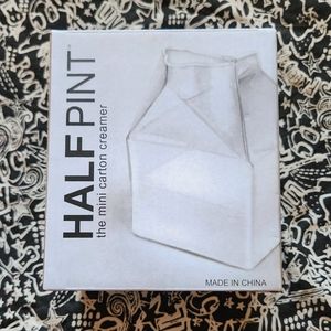 Half pint mini carton creamer